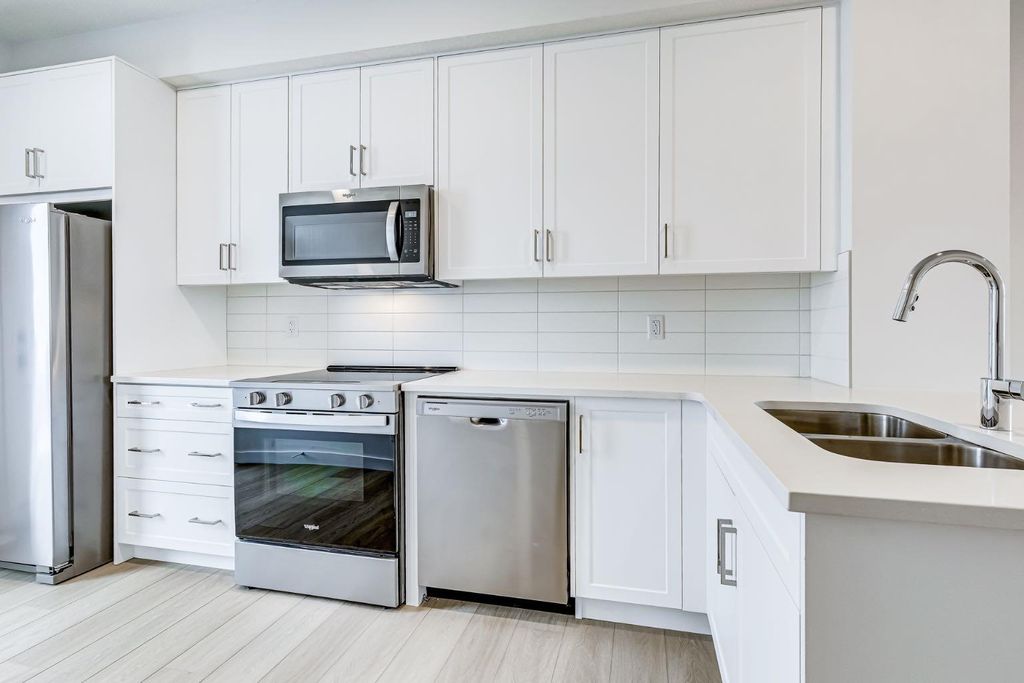 Photo of 437 Alpine Avenue SW #202, Calgary, AB T2Y 0Z8 (MLS # A2282780)