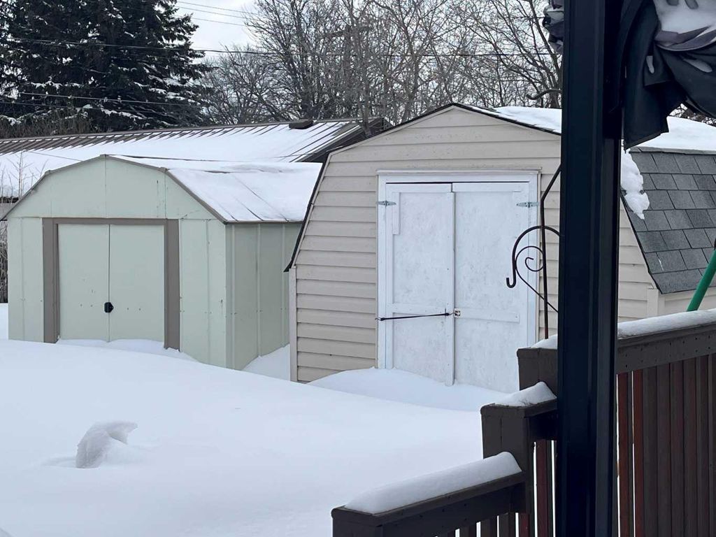 Photo of 5015 53 st, Mannville, AB T0B 2W0 (MLS # A2288550)