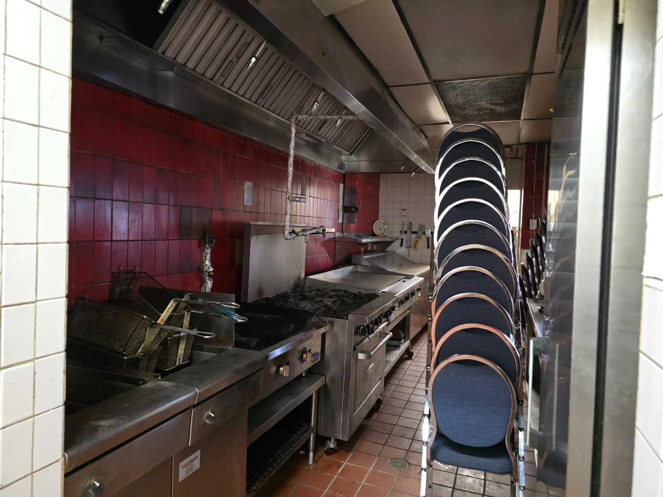 4206 Macleod Trail S