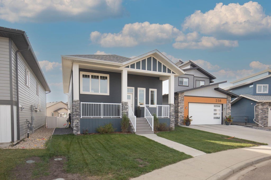 Photo of 234 LIVINGSTON Close, Red Deer, AB T4R 0S8 (MLS # A2347690)