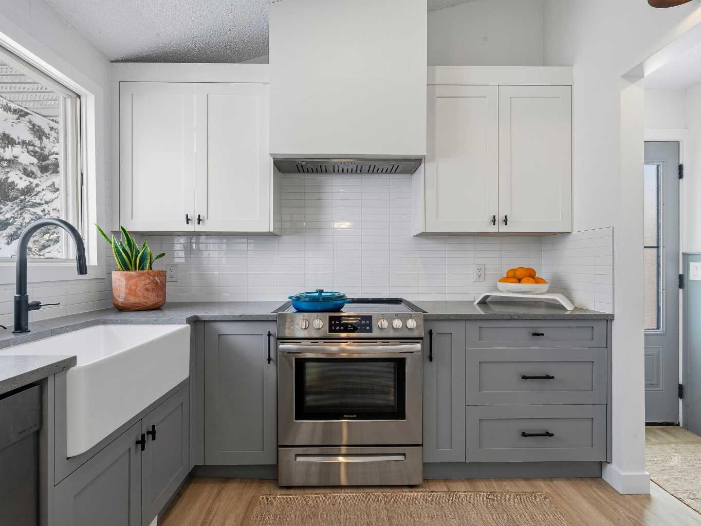 7723 Hunterview Drive NW