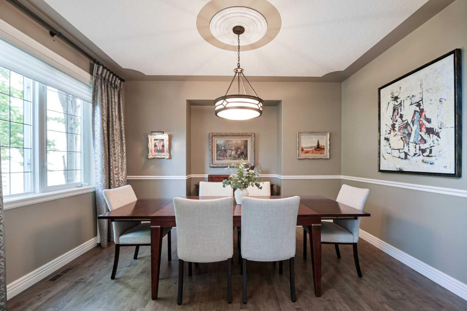 136 Strathlea Place SW
