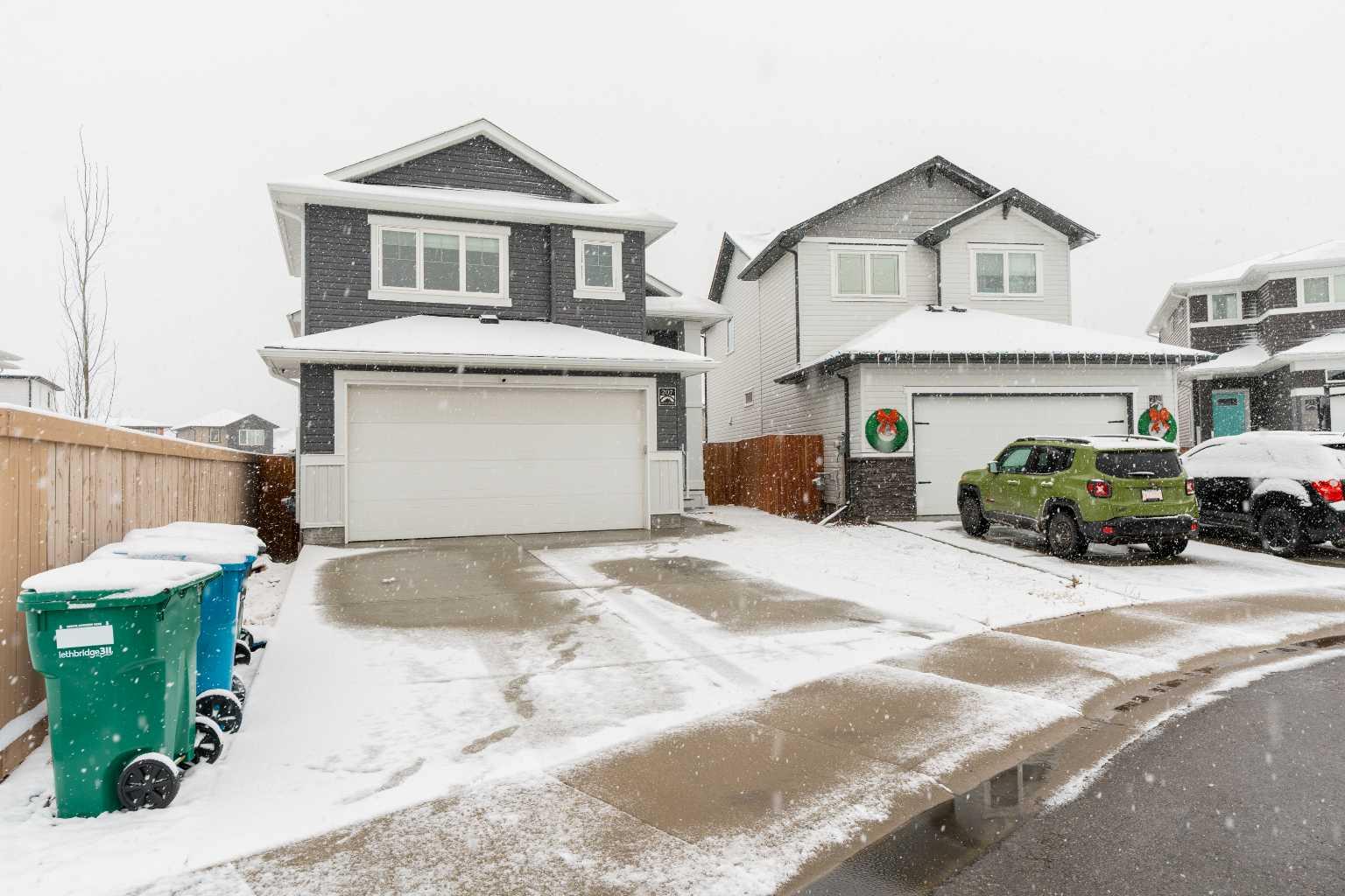 207 Moonlight Cove W