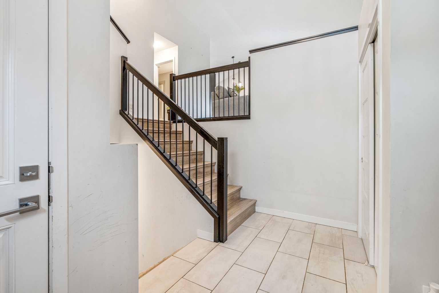 207 Moonlight Cove W