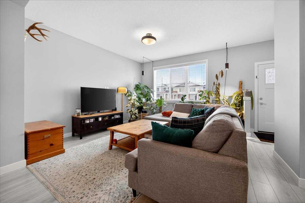 Photo of 170 Creekside Drive SW, Calgary, AB T2X 4A8 (MLS # A2287605)