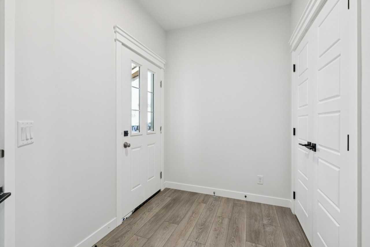 378 Hotchkiss Manor SE