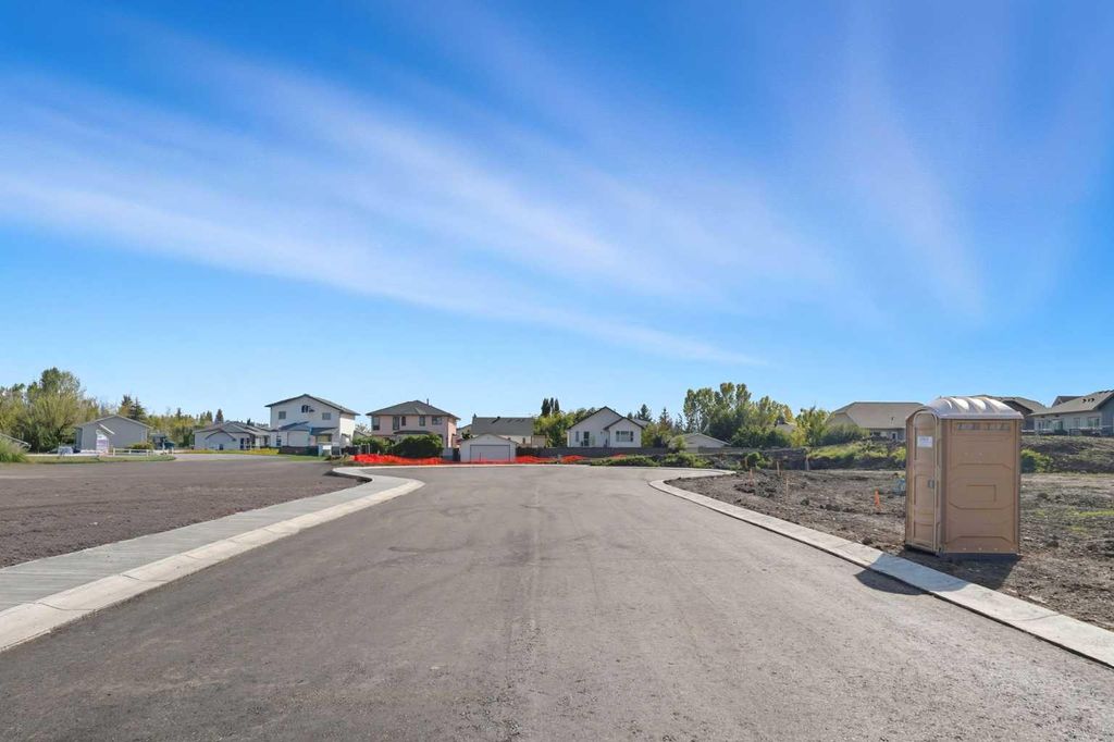 Photo of 15 Dunham Court NW, Diamond Valley, AB T0L 2A0 (MLS # A2308750)