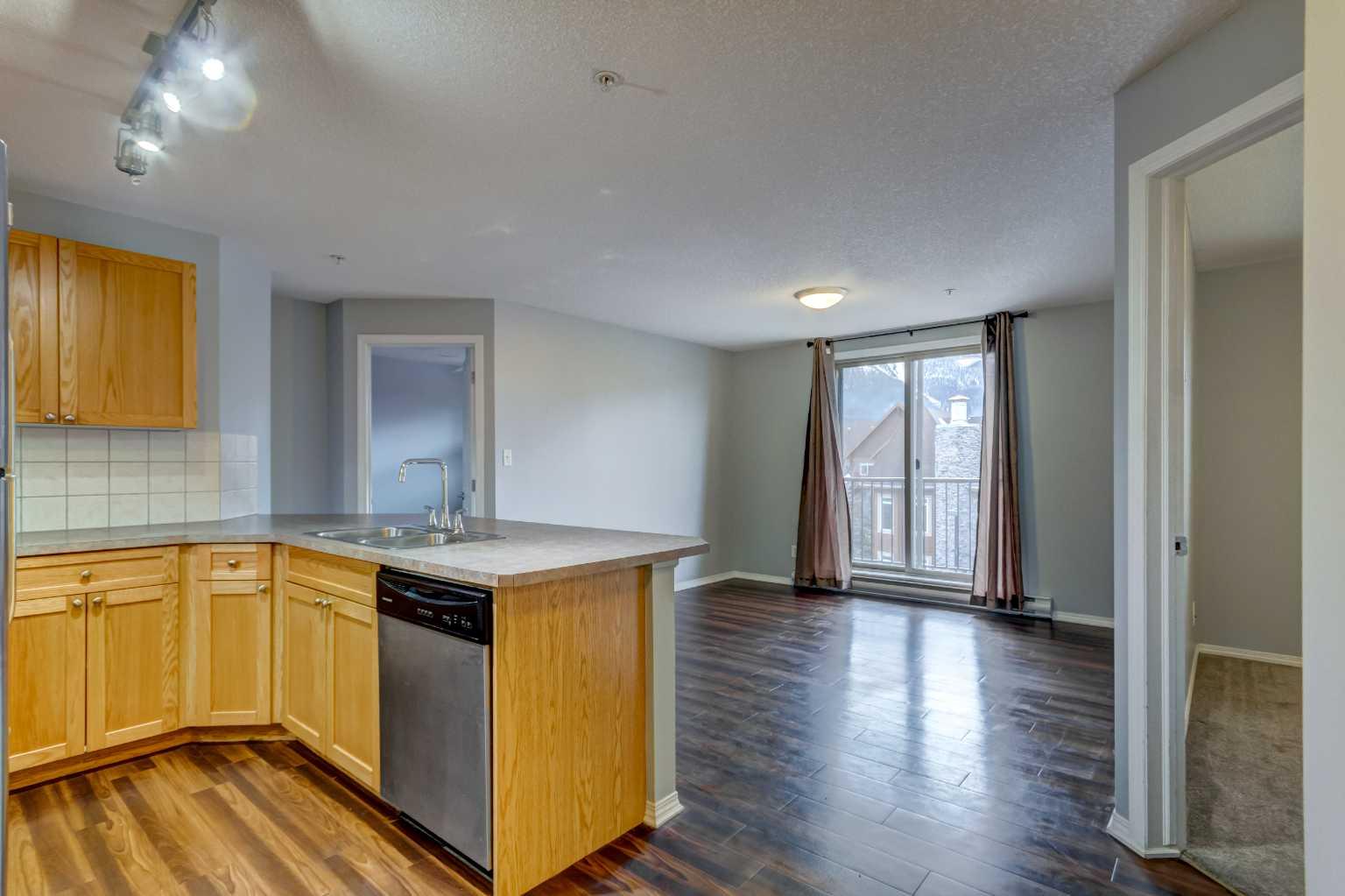 186 Kananaskis Way 213