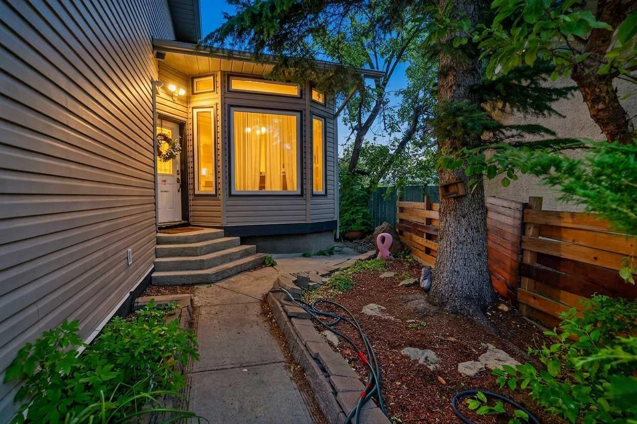 627 Macewan Valley Road NW