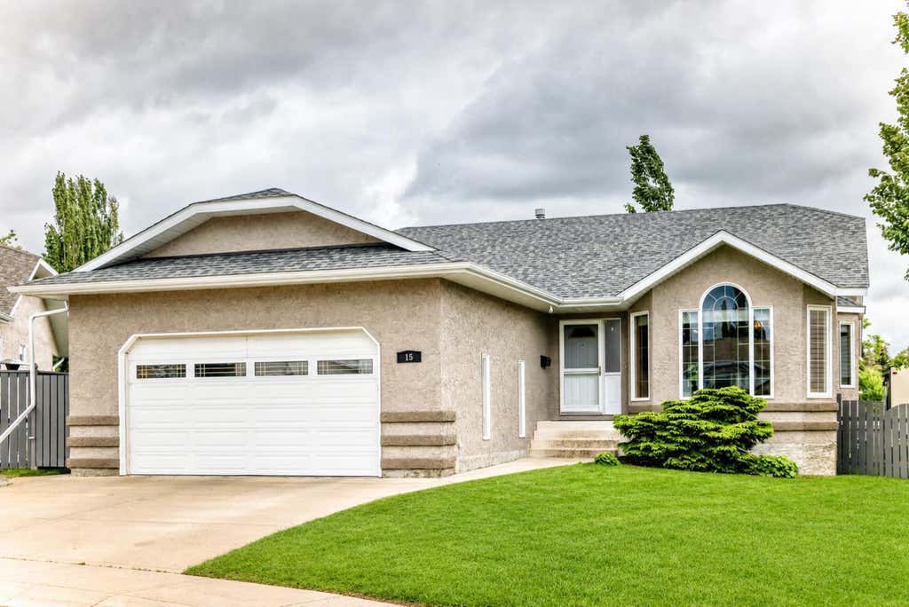 Photo of 15 East Close, Red Deer, AB T4R 2K2 (MLS # A2320930)