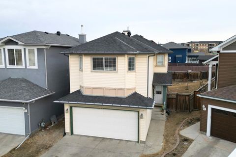 218 Tarawood Place NE Calgary AB T3J 5B3