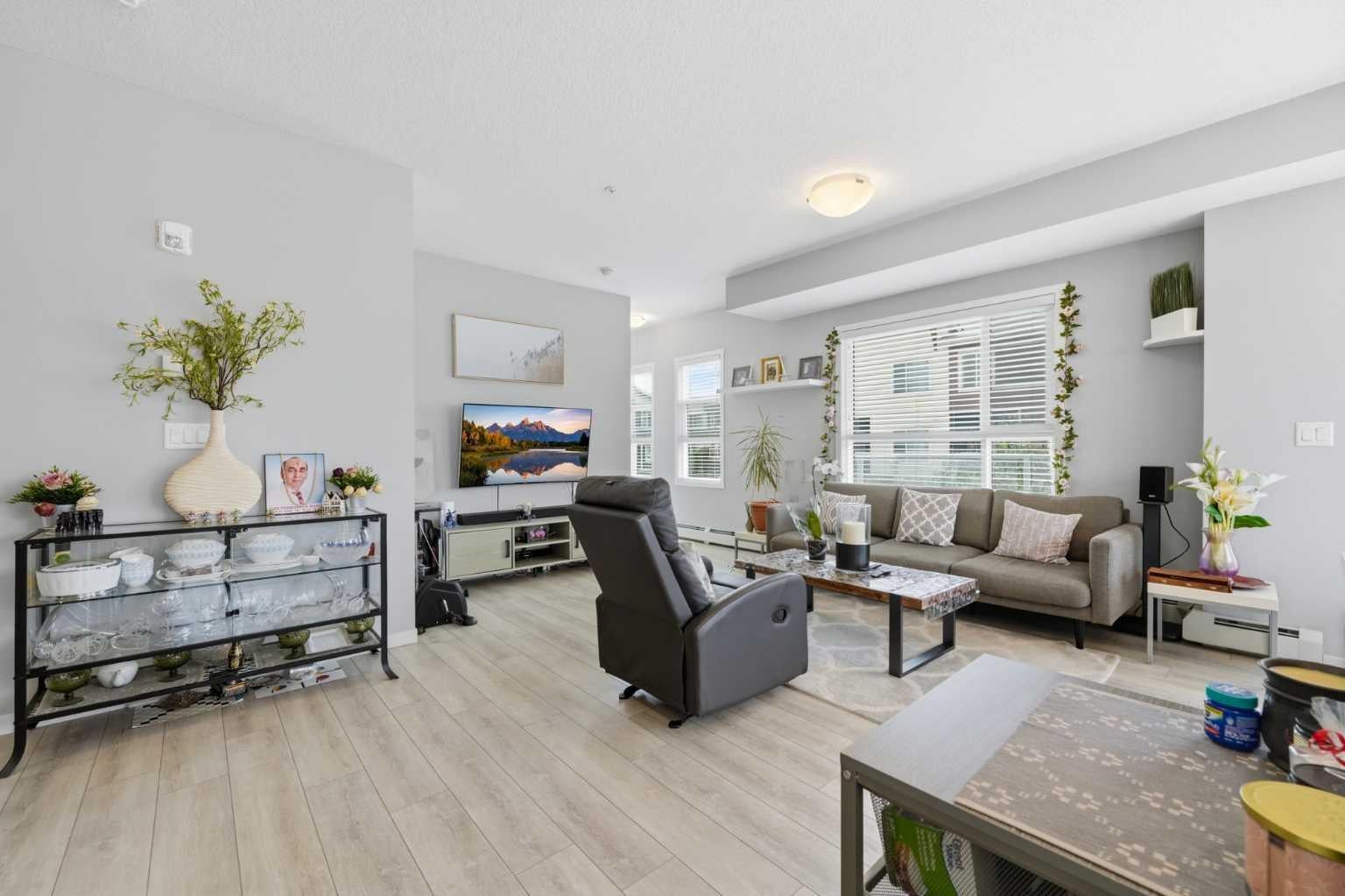 370 Harvest Hills Common NE 210