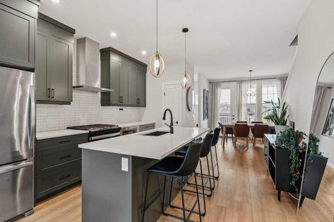 168 Rowmont Boulevard NW Calgary AB T3L 0H3