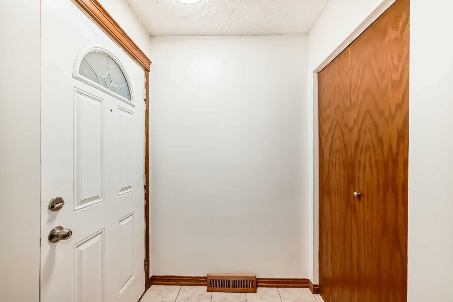 5924 Centre Street NE