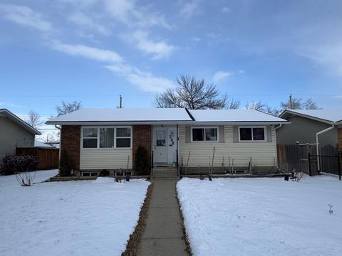 208 Forest Road SE Calgary AB T2A 5B7