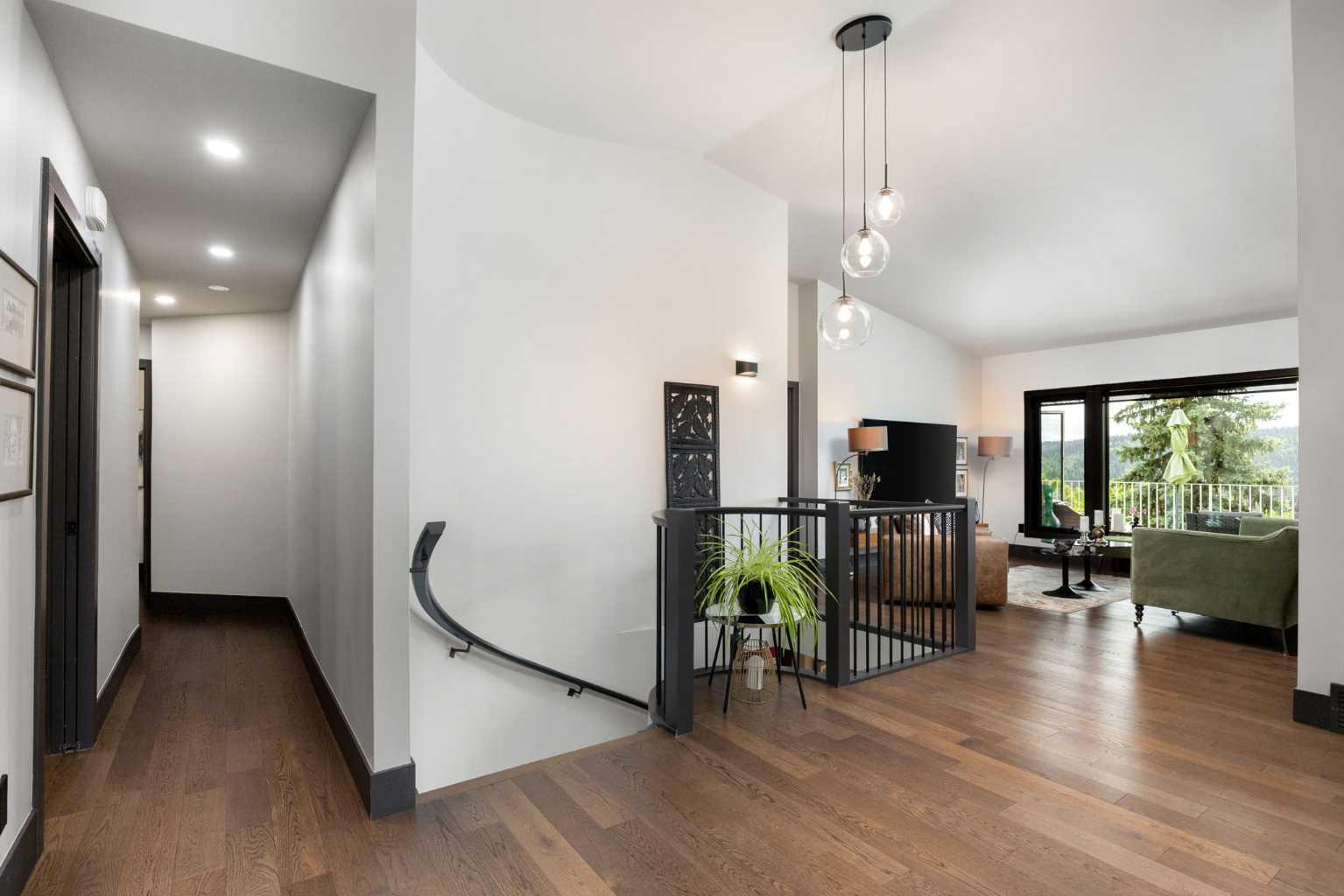 38 Sunrise Way