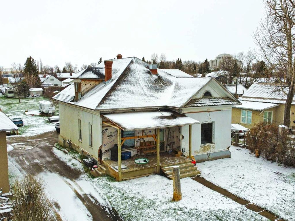 Photo of 162 2 Avenue W, Cardston, AB T0K 0K0 (MLS # A2305358)