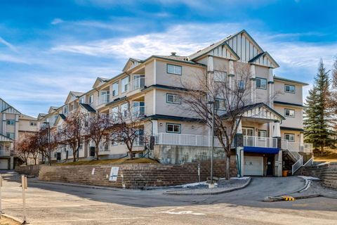 Photo of 11 Somervale View SW #101, Calgary, AB T2Y 4A9 (MLS # A2296558)