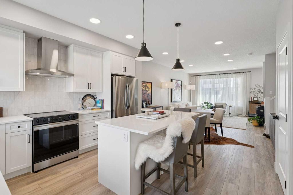 Photo of 40 Emberside Grove, Cochrane, AB T4C 3C8 (MLS # A2311737)