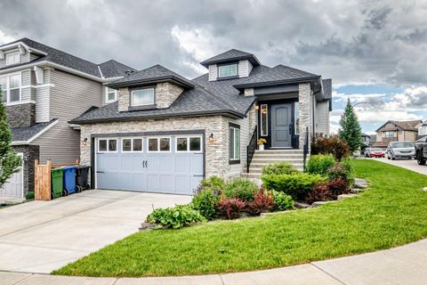 Photo of 123 Nolancrest Circle NW, Calgary, AB T3R 0T6 (MLS # A2327320)