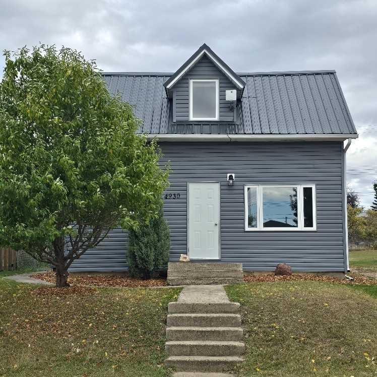 Photo of 4930 48 Street, Sedgewick, AB T0B 4C0 (MLS # A2349323)