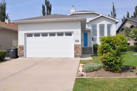 Photo of 47 Riverbrook Close W, Lethbridge, AB T1J 0J5 (MLS # A2354139)