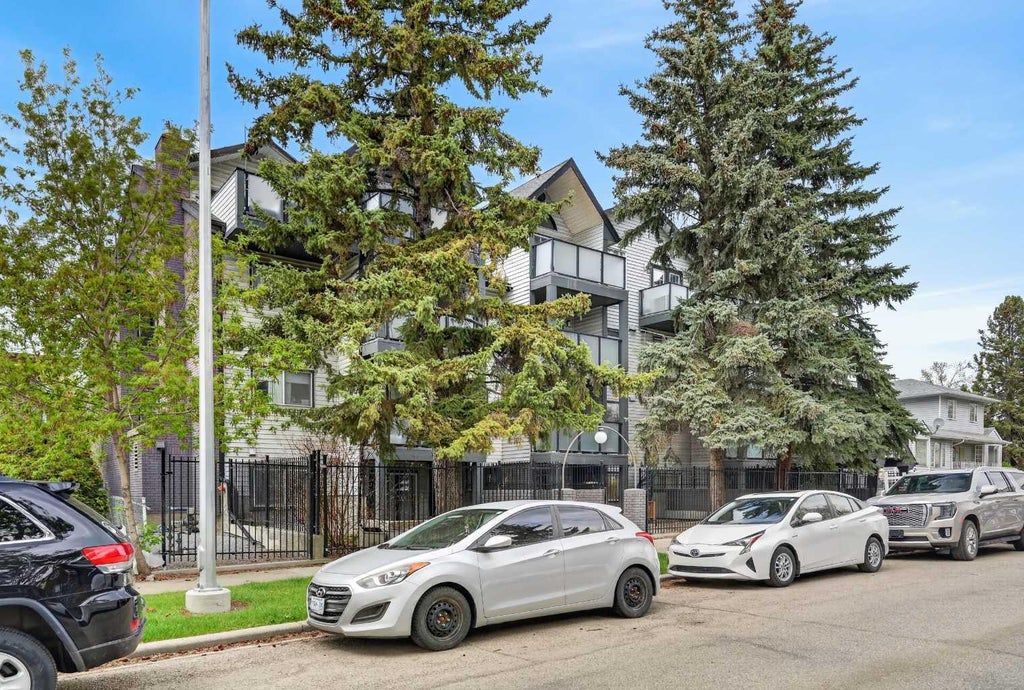 Photo of 717 4A Street NE #401, Calgary, AB T2E 3W1 (MLS # A2312742)