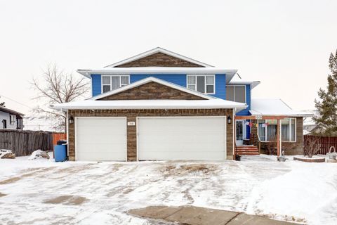 710 Bankview Close Drumheller AB T0J 0Y6