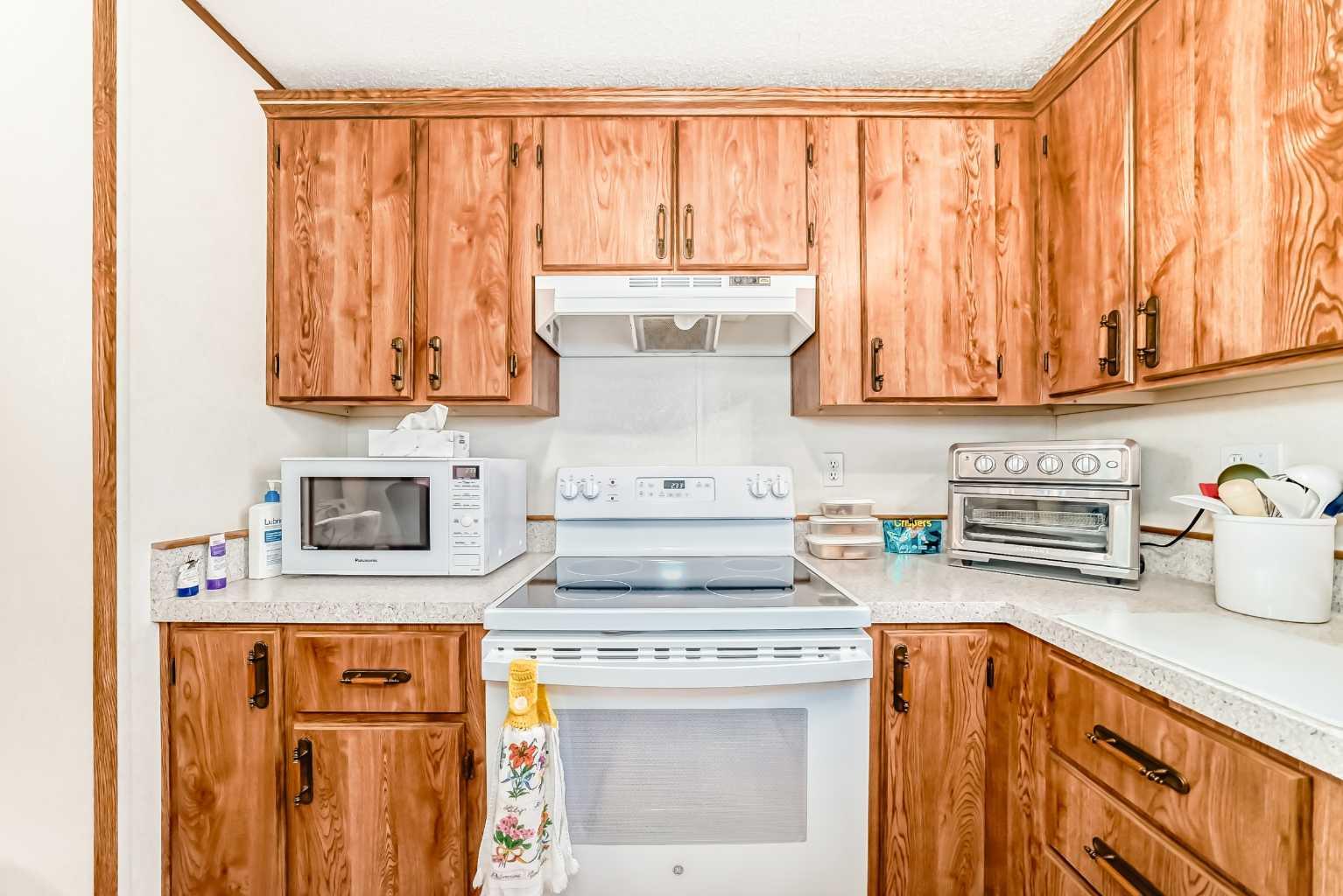 99 Arbour Lake Road NW 138