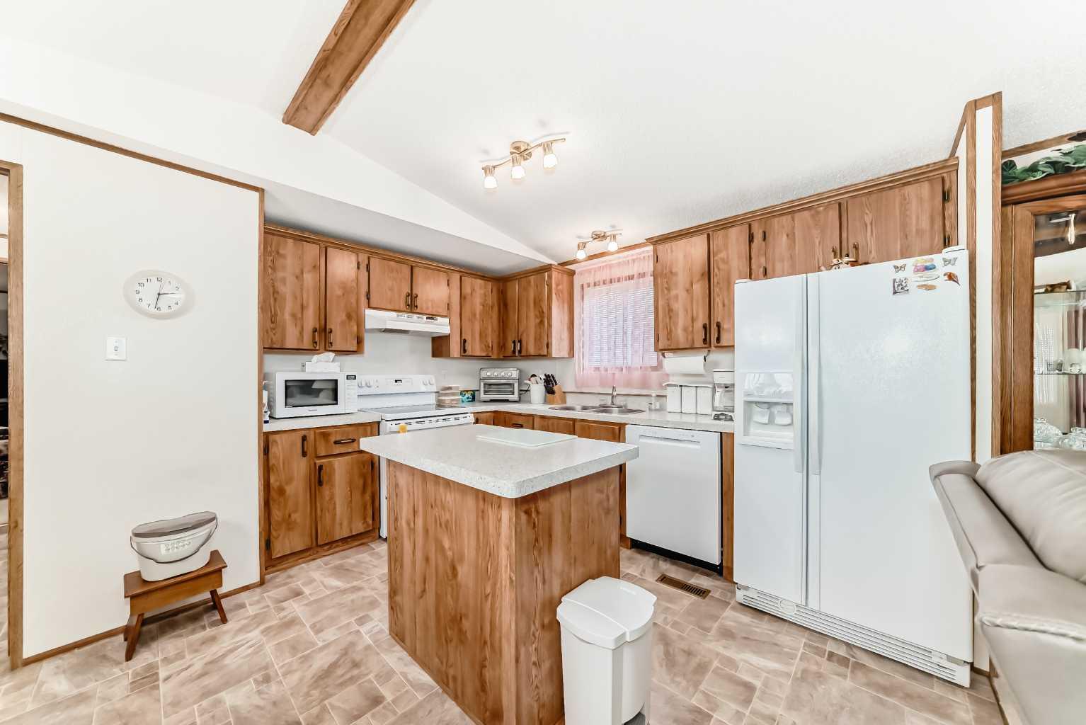 99 Arbour Lake Road NW 138