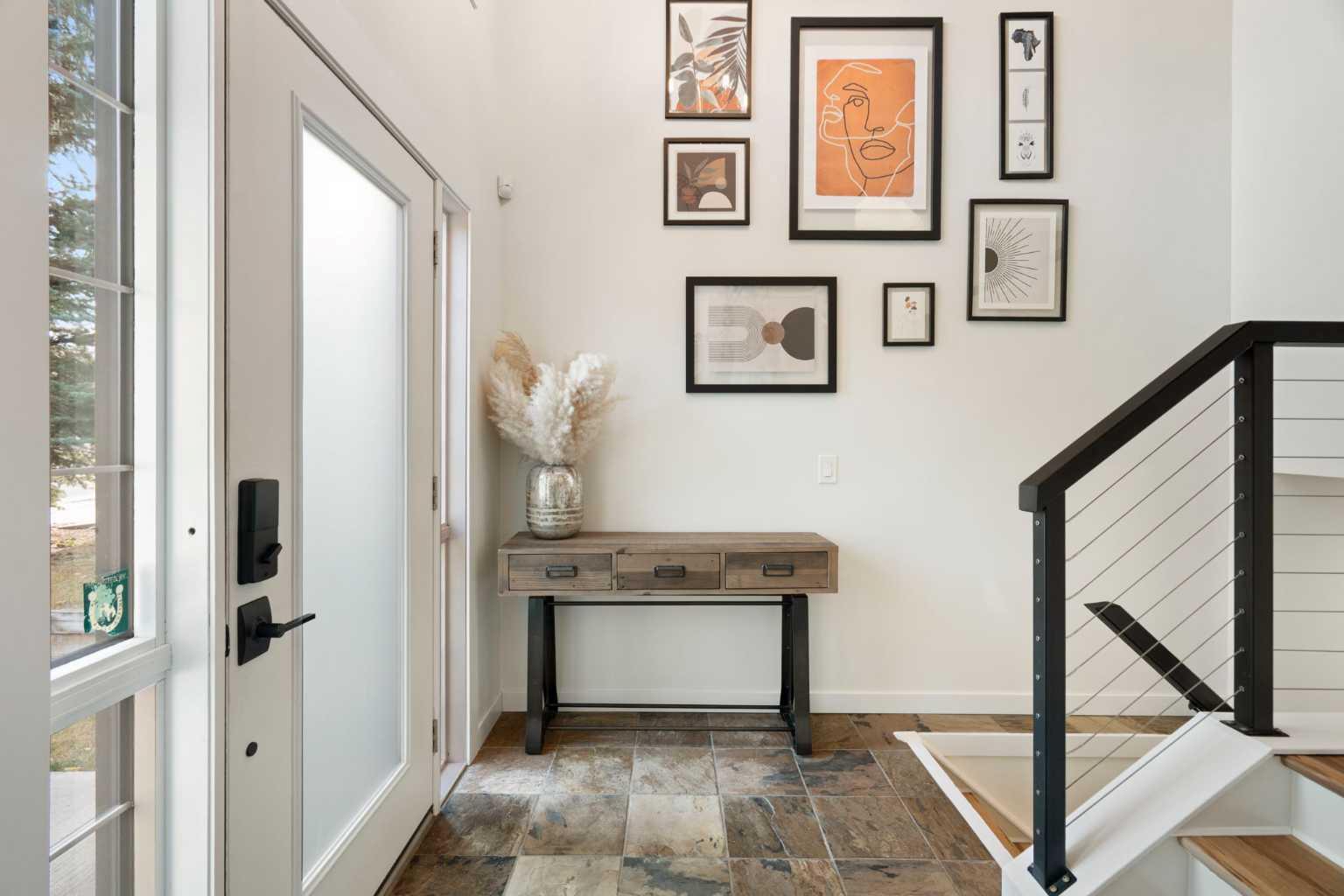 238 Somerglen Way SW