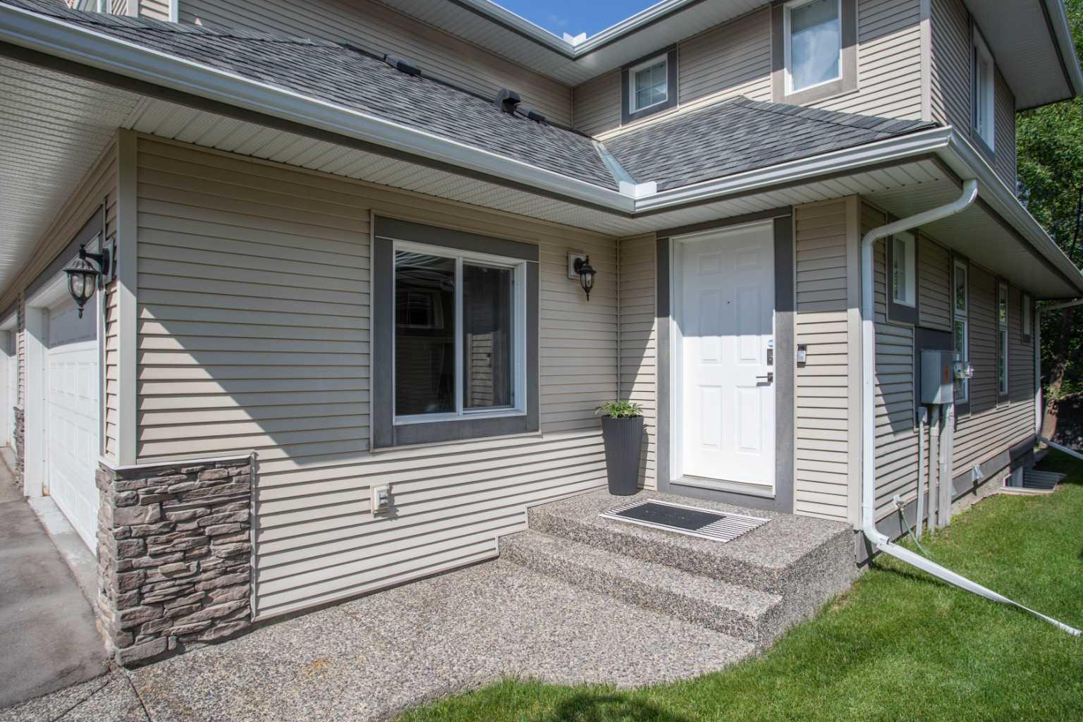 67 Cedarwood Lane SW