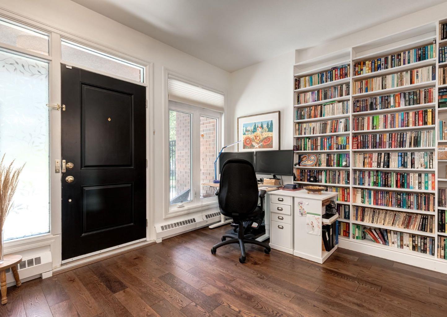 400 Eau Claire Avenue SW 8103