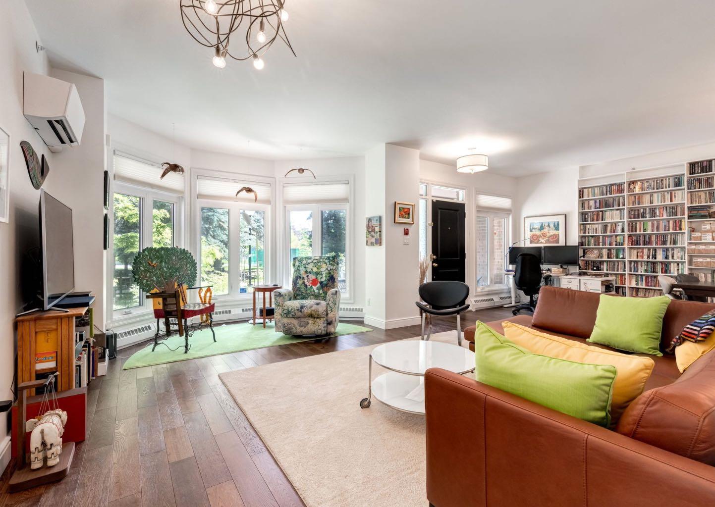 400 Eau Claire Avenue SW 8103