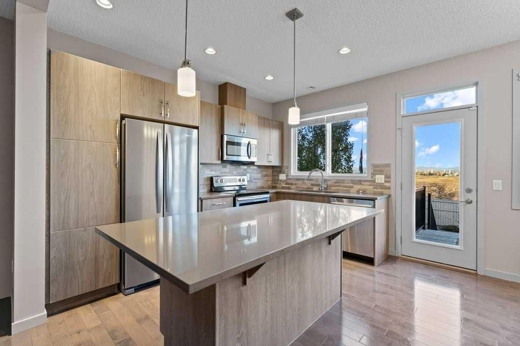 Photo of 251 Sunrise View, Cochrane, AB T4C 0Z6 (MLS # A2266647)