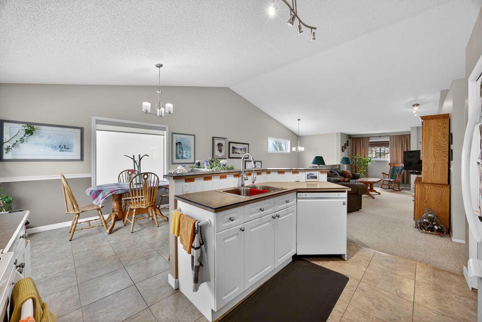 466 Douglas Glen Boulevard SE