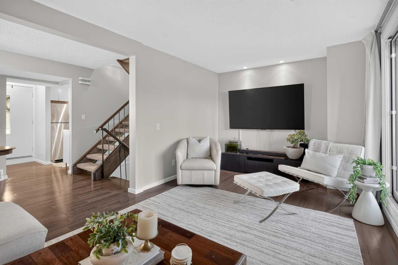 2520 Palliser Drive SW 1611