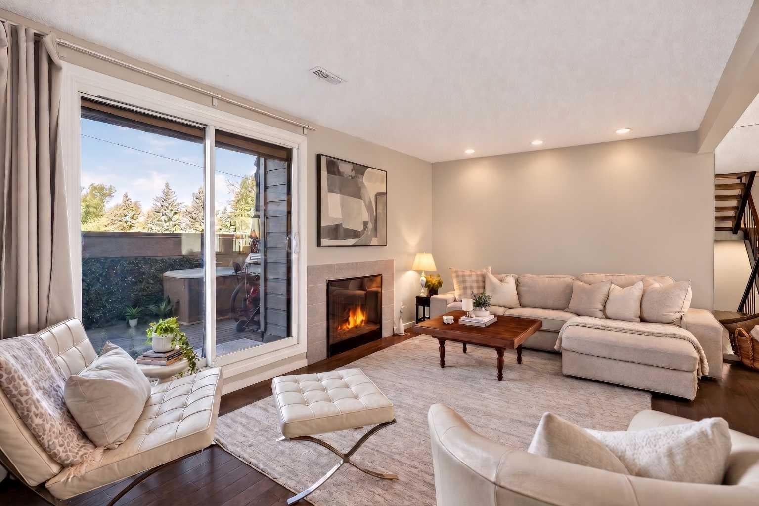 2520 Palliser Drive SW 1611