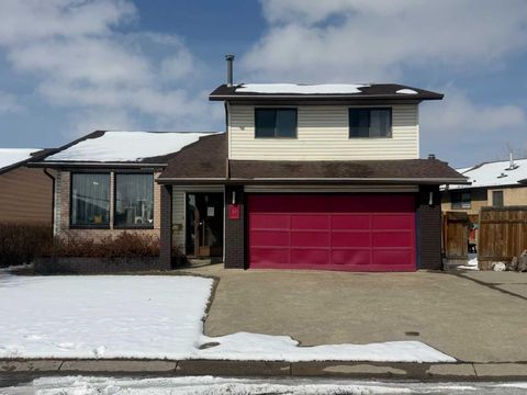9 Whiteram Hill NE Calgary AB T1Y 5T2