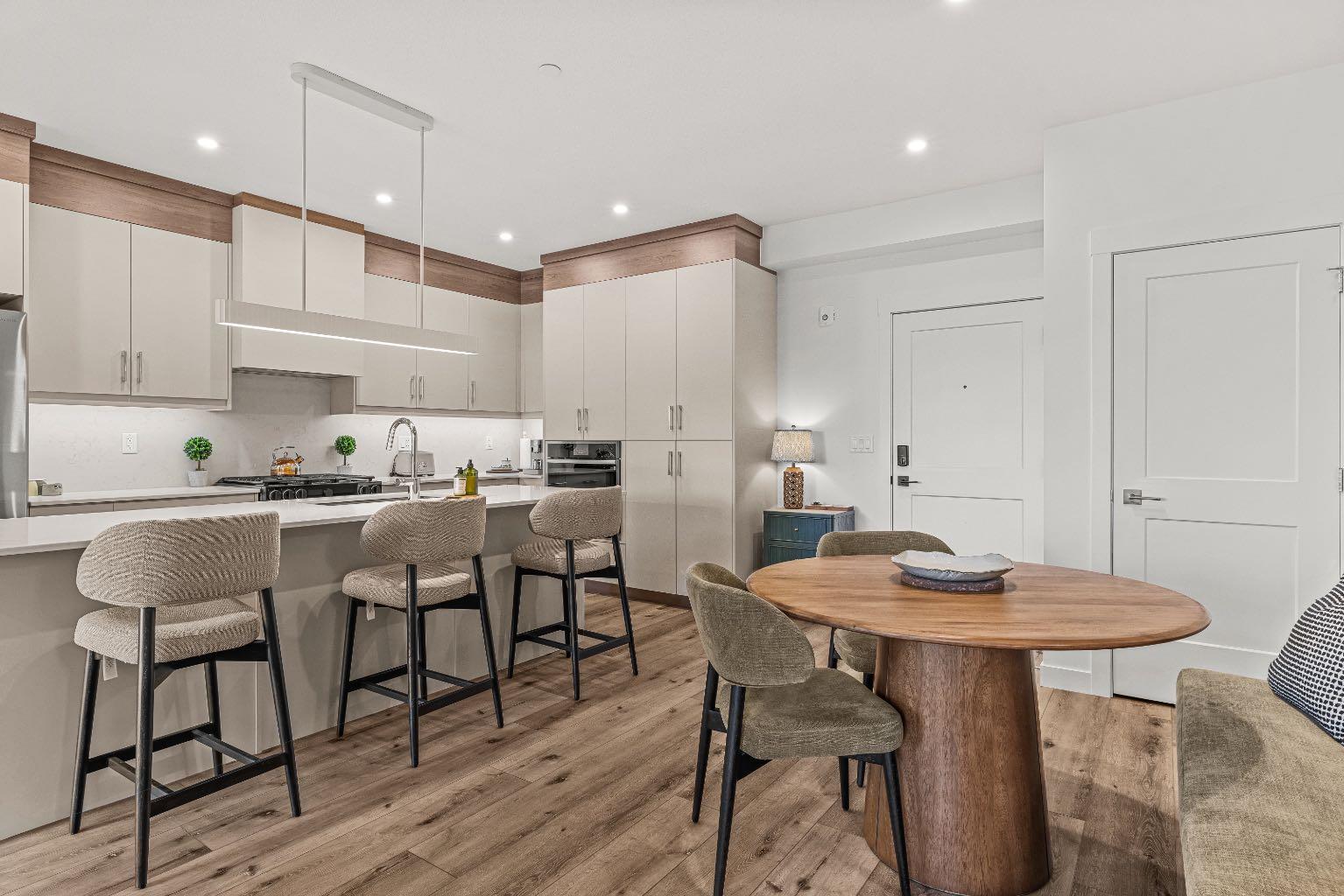 10 Cascade Ridge 207