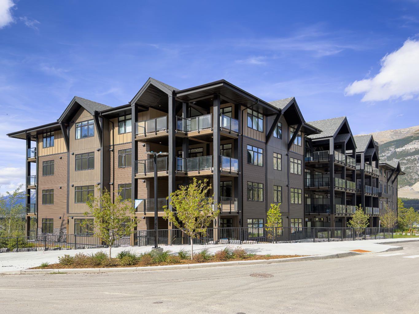 10 Cascade Ridge 207