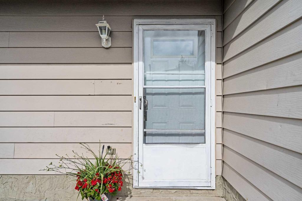 Photo of 88 Templewood Road NE, Calgary, AB T1Y 4G9 (MLS # A2287295)