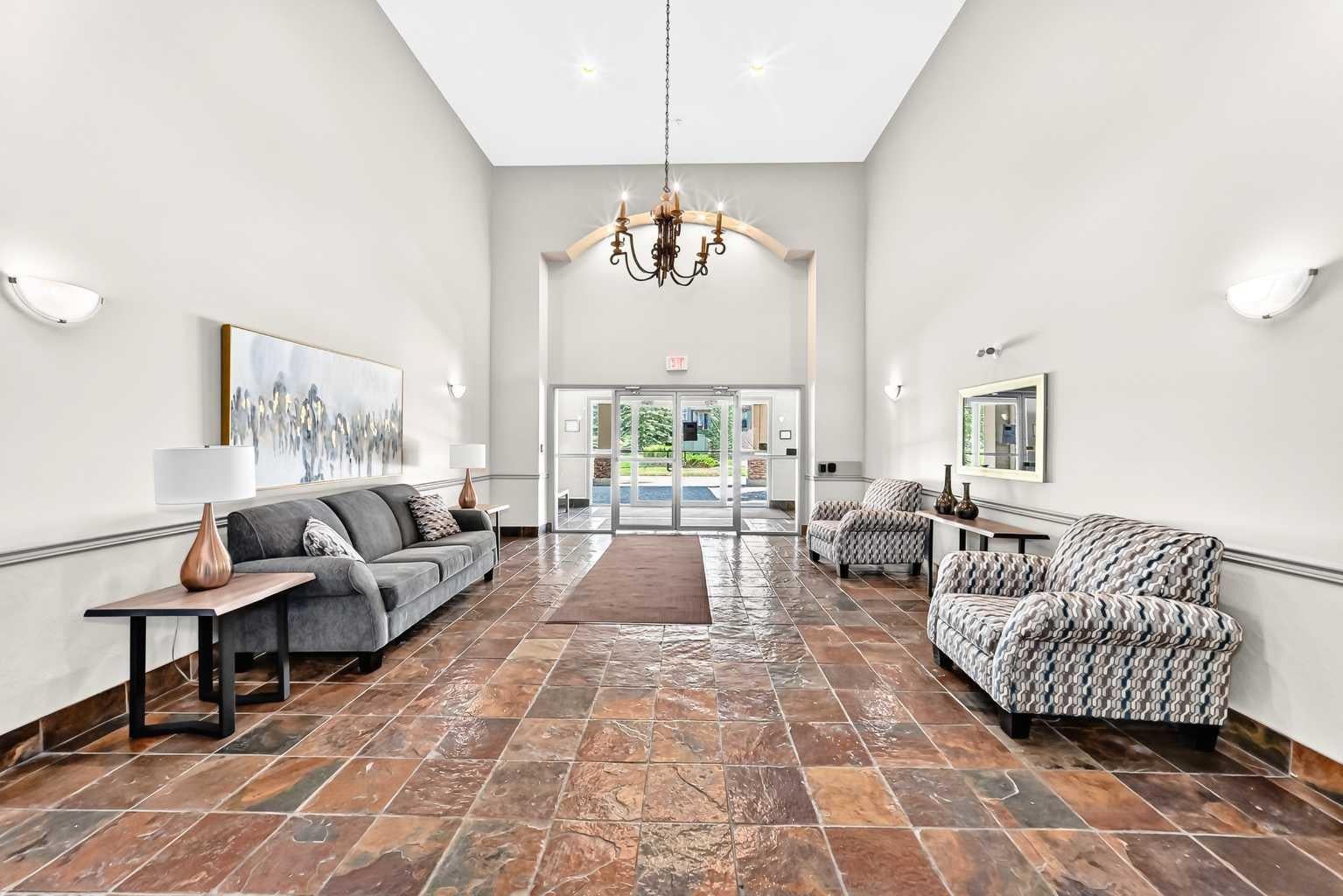 303 Arbour Crest Drive NW 2215