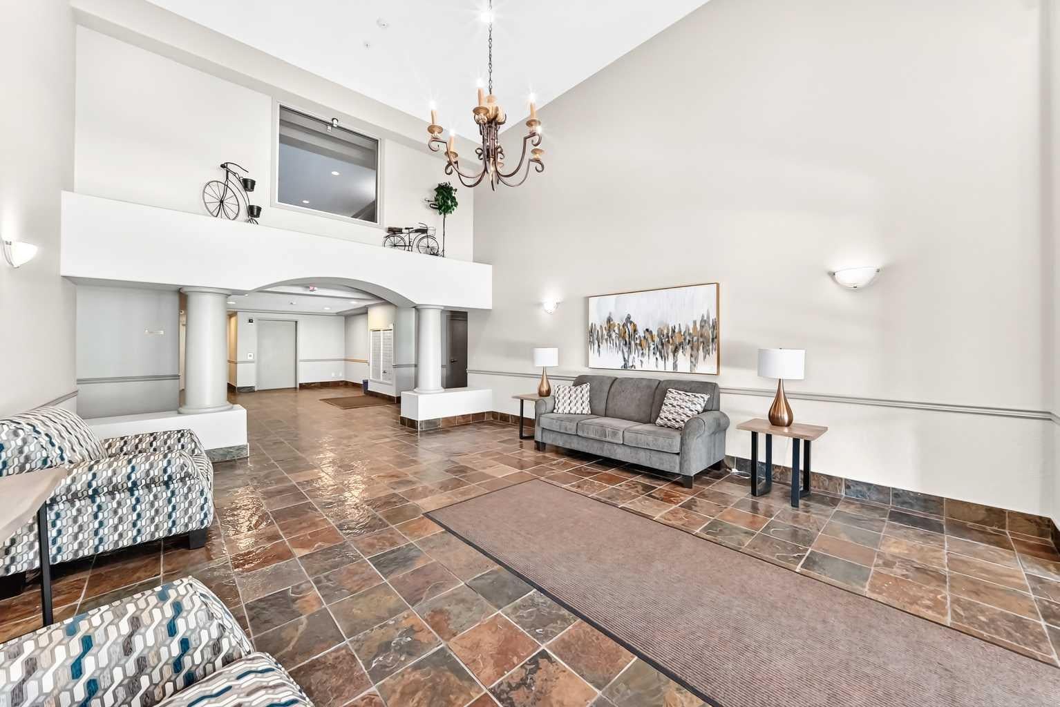 303 Arbour Crest Drive NW 2215