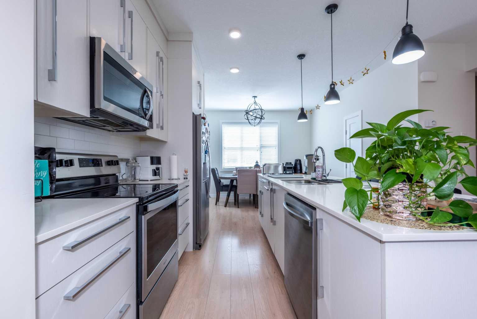 30 Cornerstone Manor NE 412