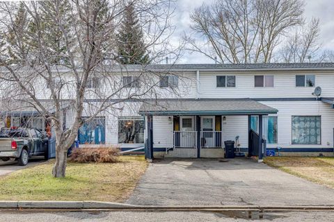 Photo of 107 Elm Place #113, Okotoks, AB T1S 1J1 (MLS # A2327584)