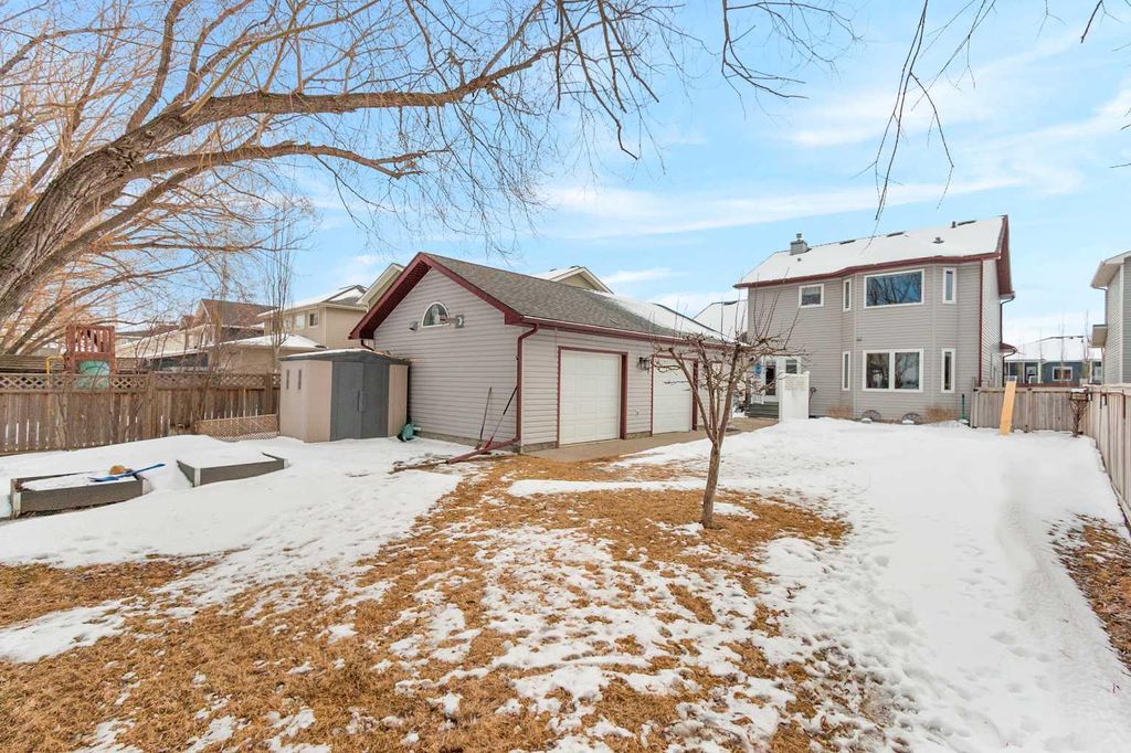 Photo of 808 Stonehaven Drive, Carstairs, AB T0M 0N0 (MLS # A2287162)