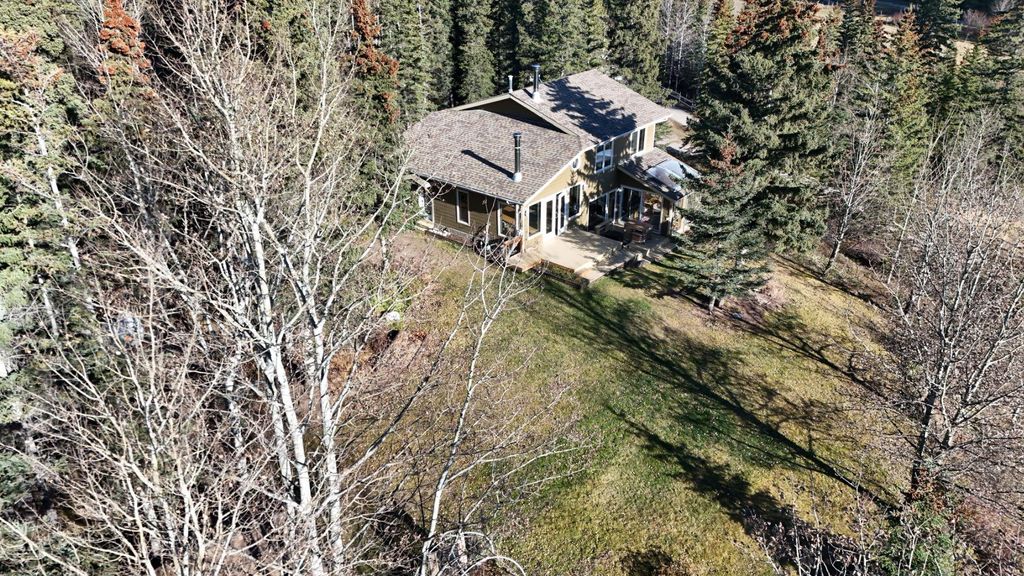 Photo of 403 SEABOLT ESTATES 25518 TOWNSHIP ROAD 505B, Rural Yellowhead County, AB T7V 1X3 (MLS # A2266181)