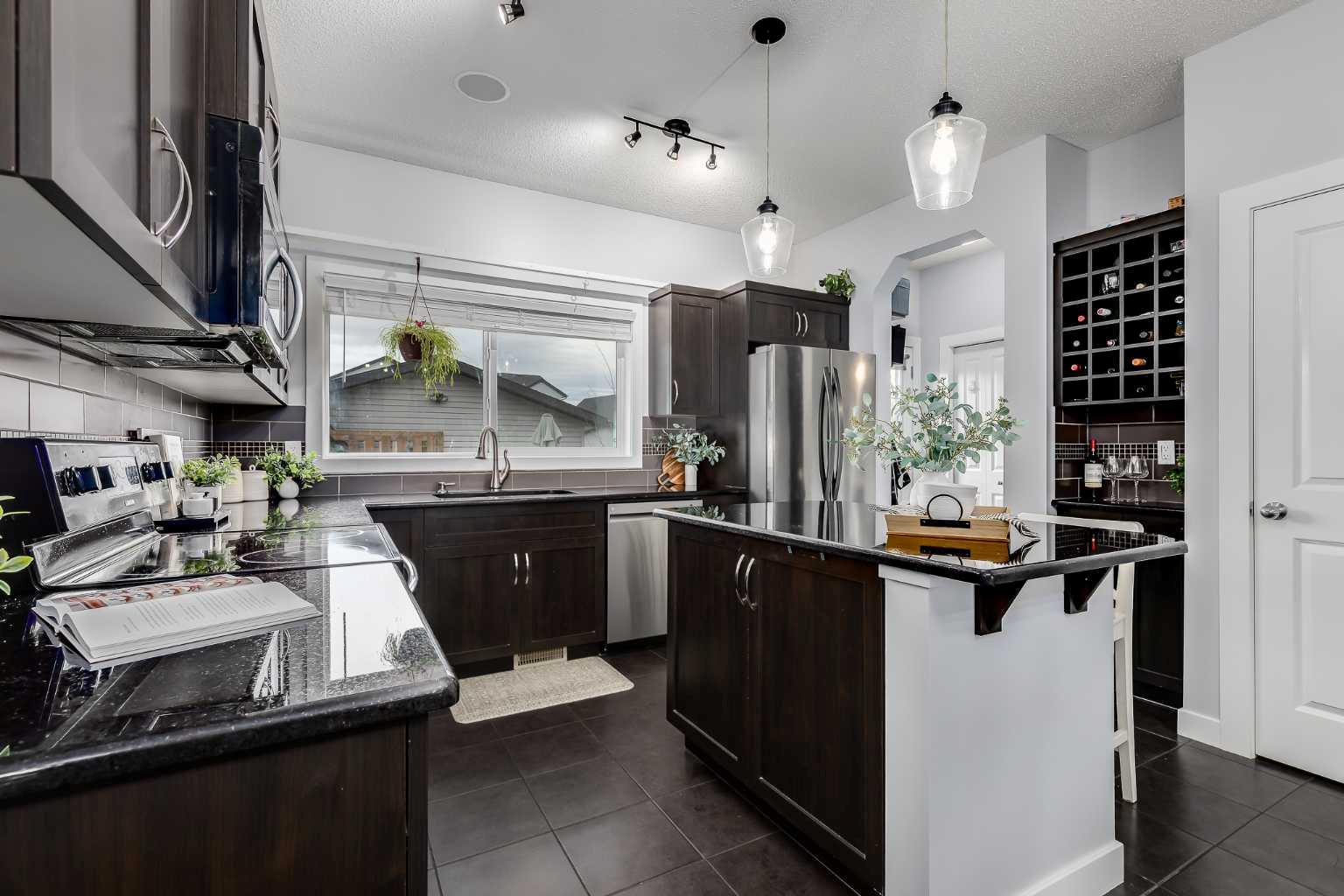 1065 Kingston Crescent SE