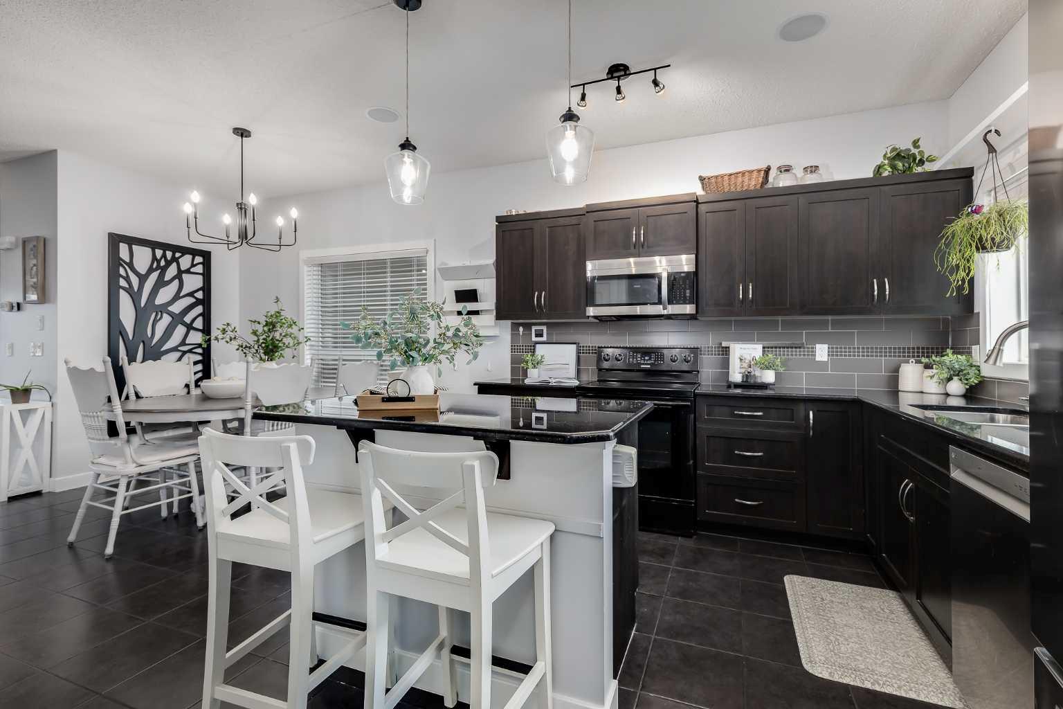 1065 Kingston Crescent SE